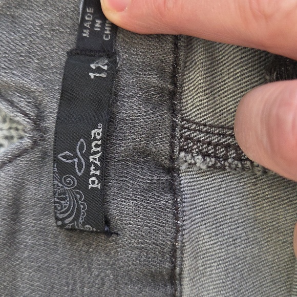 Prana Aubrey Gray Denim Pencil Skirt Size 12 - Picture 7 of 9